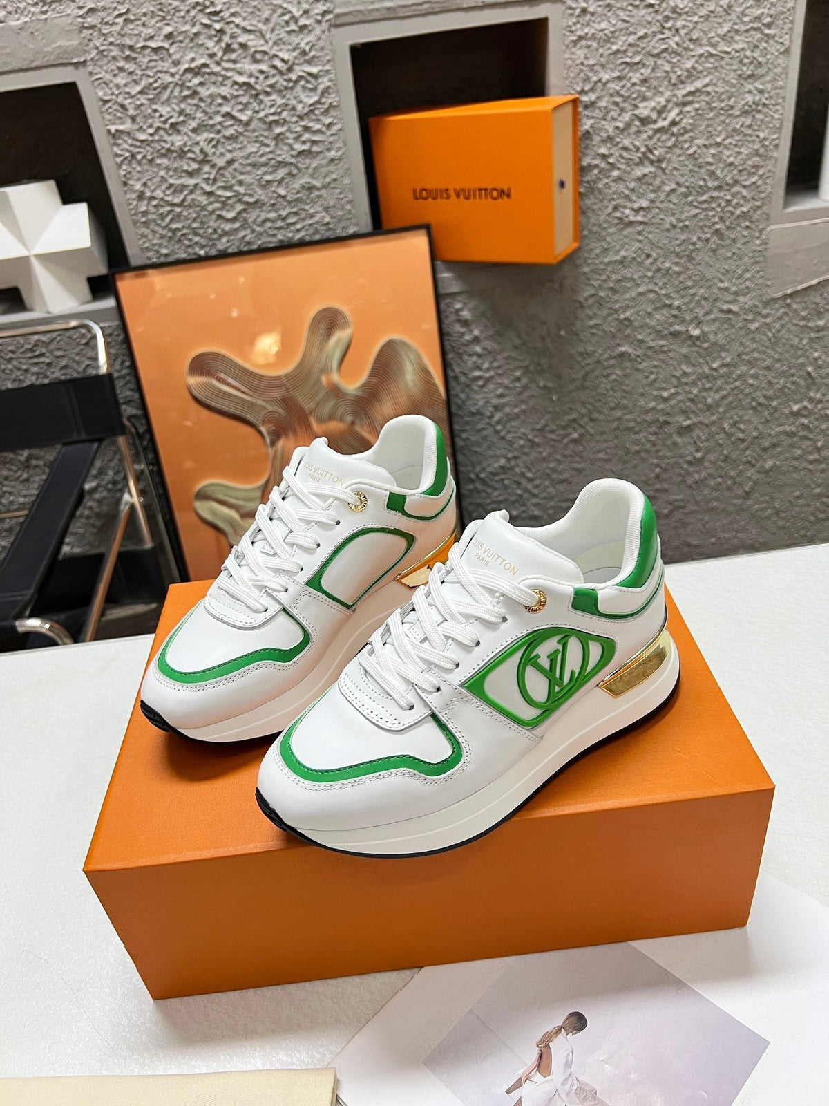 LV WOMEN SNEAKER IN WHITE MIX GREEN CALFSKIN