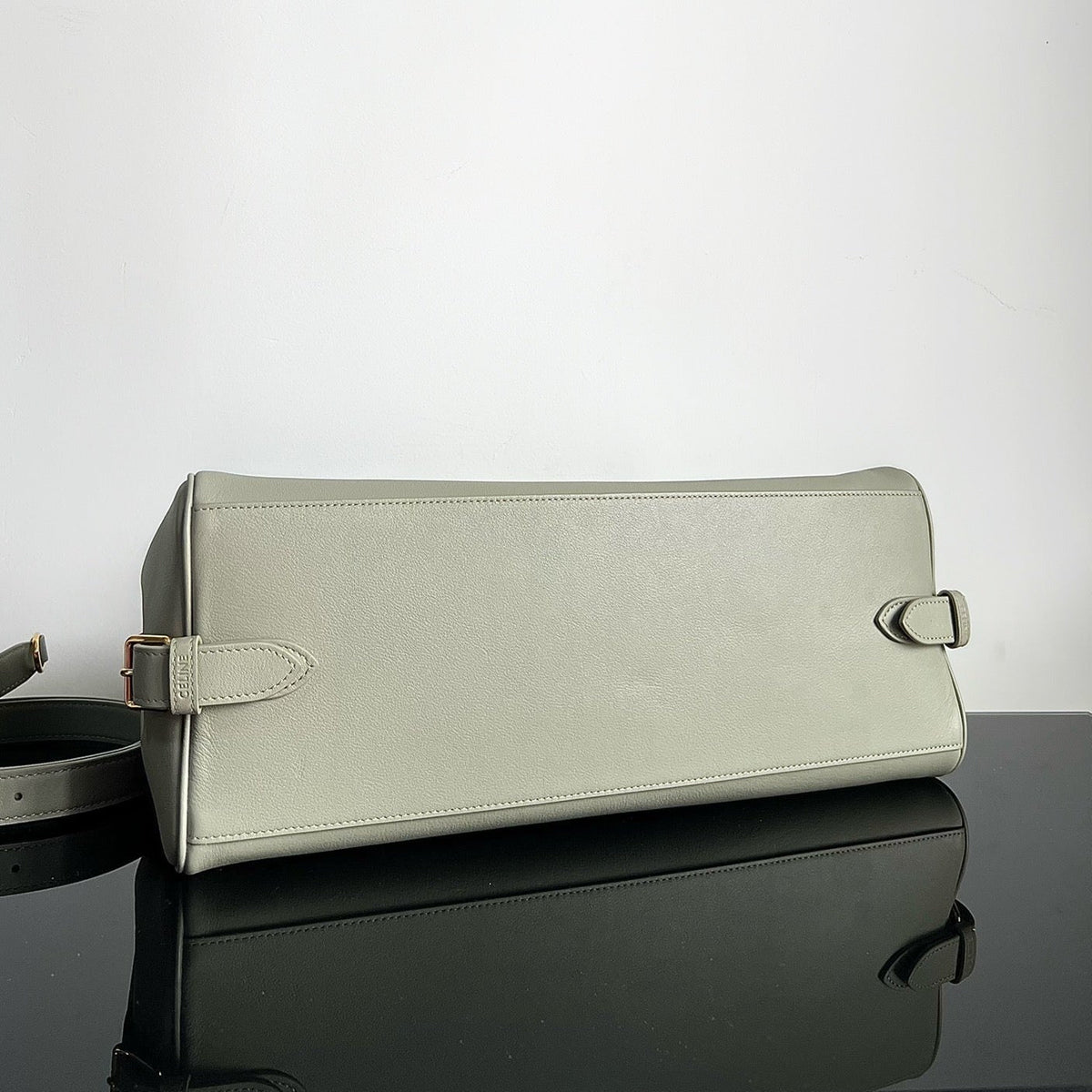 TRIOMPHE 37 SOFT CALFSKIN HANDBAG EICRU BEIGE