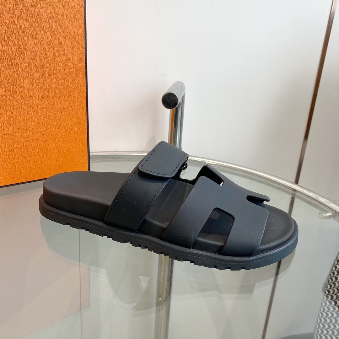 Chypre Sandal Black Mastic Calfskin Leather
