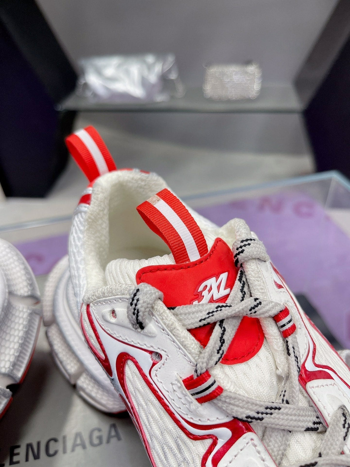 3XL SNEAKER IN RED MIX WHITE MESH AND POLYURETHANE
