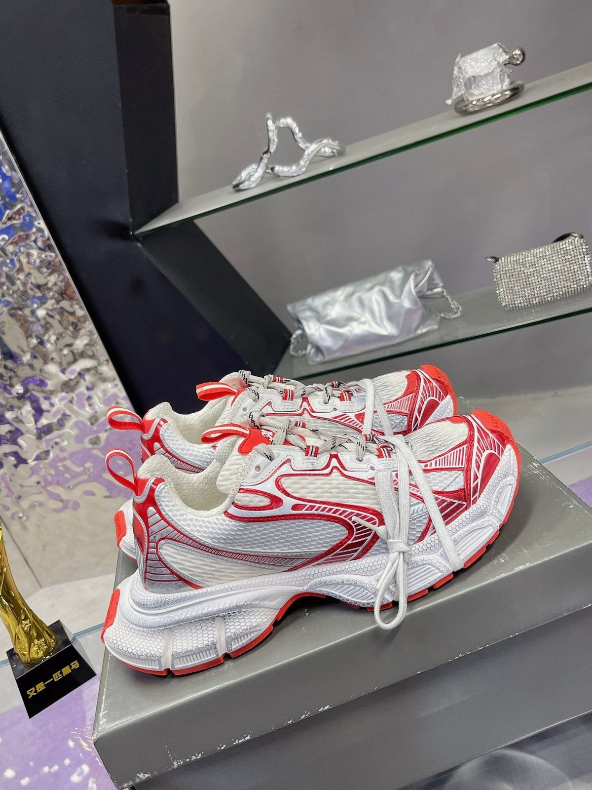 3XL SNEAKER IN RED MIX WHITE MESH AND POLYURETHANE