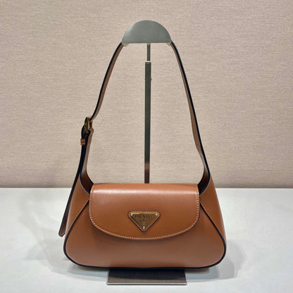 FLAP BAG 25 IN CINNAMON BROWN SMOOTH CALFSKIN TRIANGLE LOGO