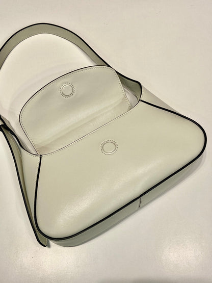 FLAP BAG 25 IN WHITE SMOOTH CALFSKIN TRIANGLE LOGO