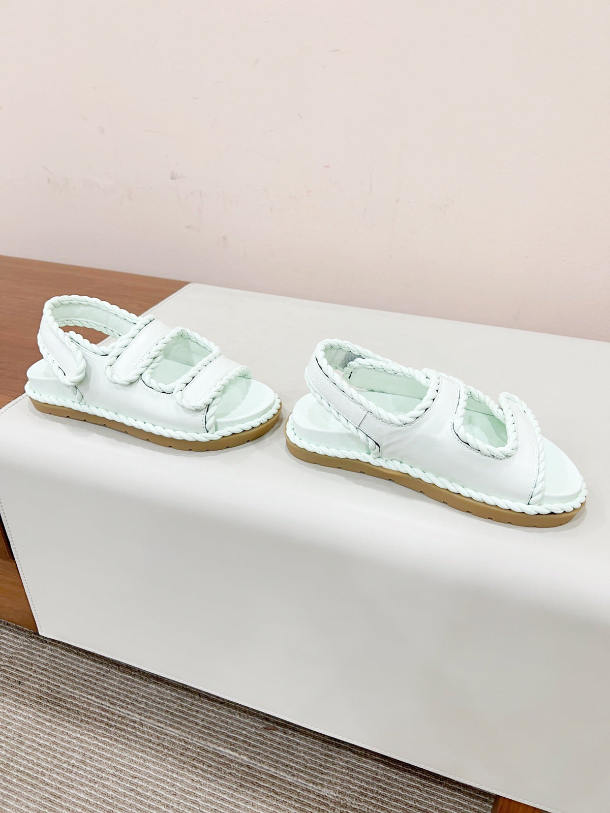 REFINED DAD SANDAL IN WHITE LAMBSKIN