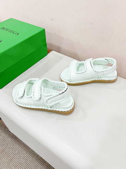 REFINED DAD SANDAL IN WHITE LAMBSKIN