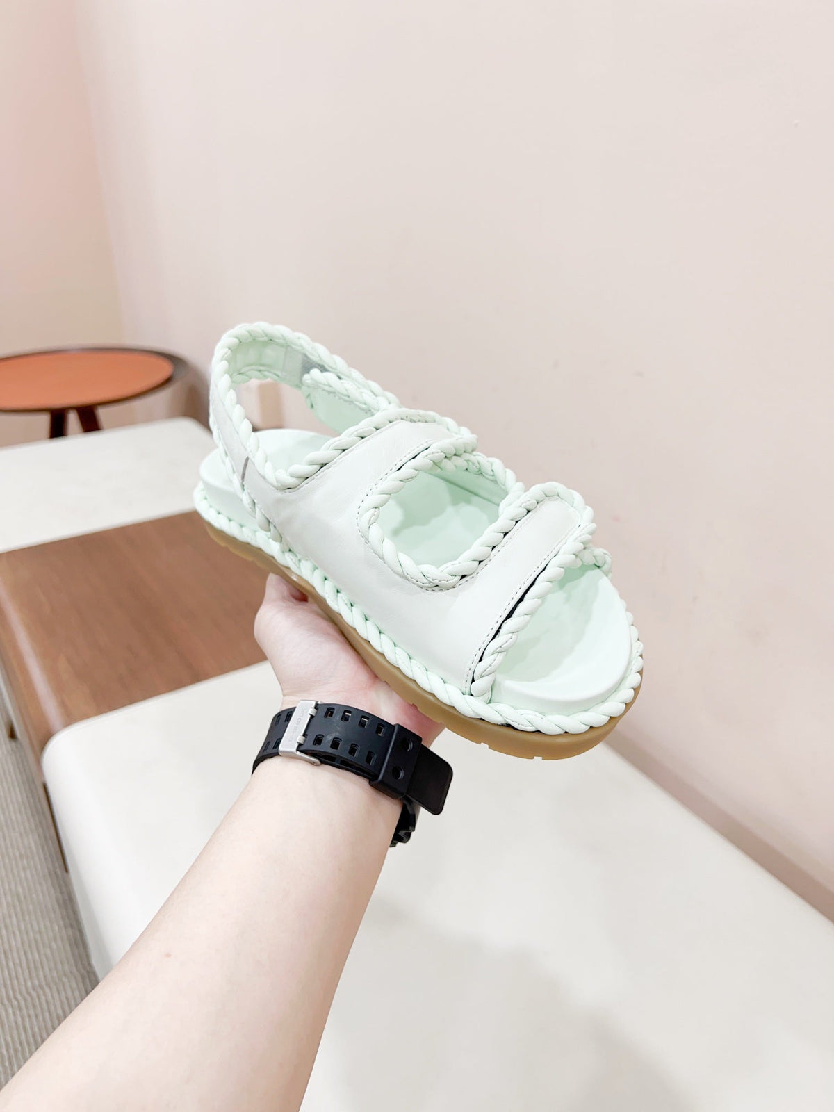 REFINED DAD SANDAL IN WHITE LAMBSKIN