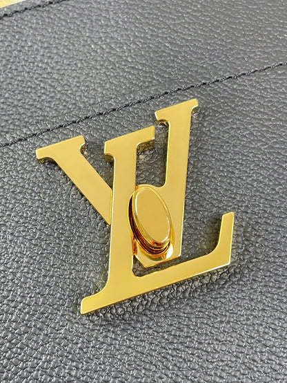 LOCK AND WALK 20 IN BLACK GRAINED CALFSKIN GOLD HARDWARE