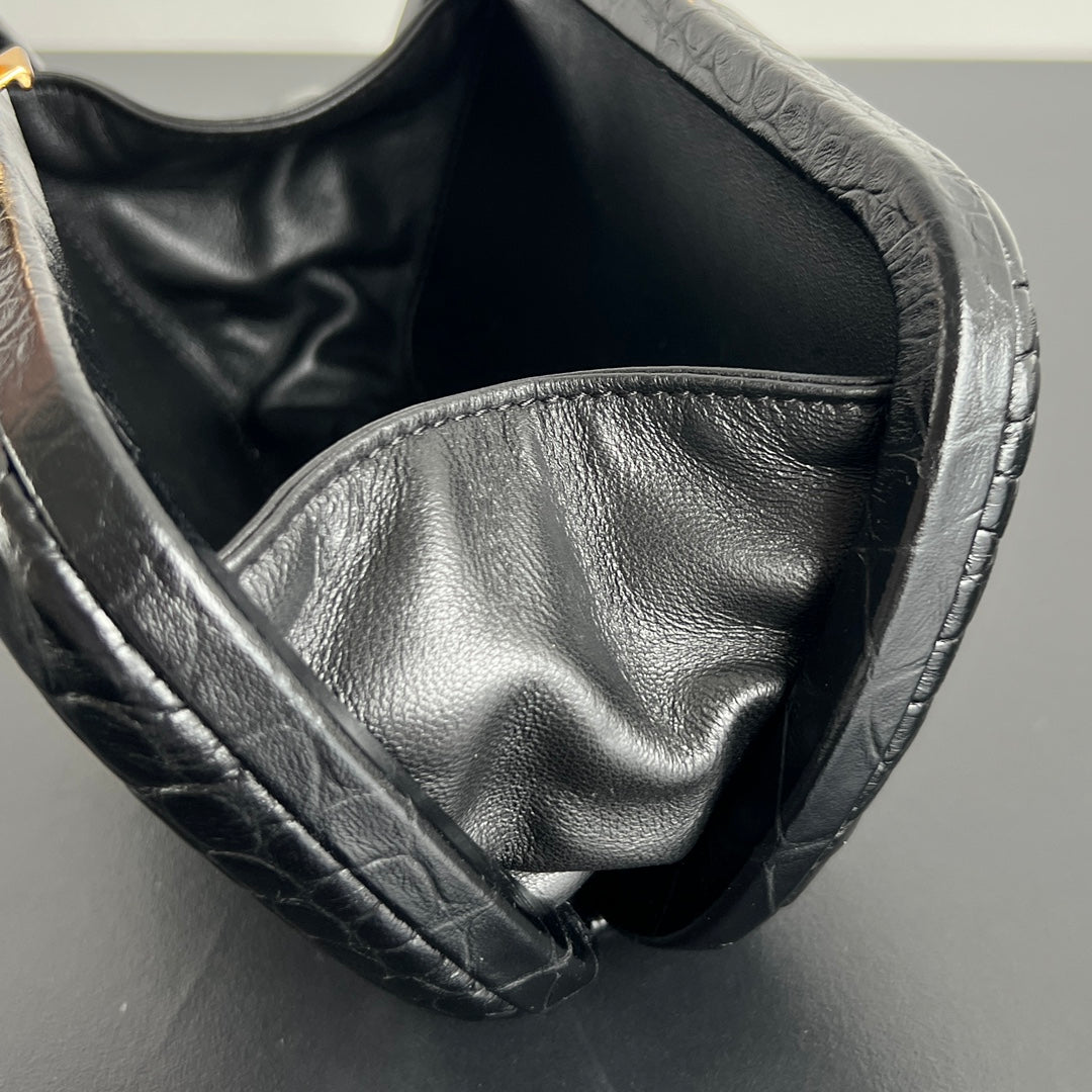 KNOT 19 IN BLACK CROCODILE PATTERN CALFSKIN