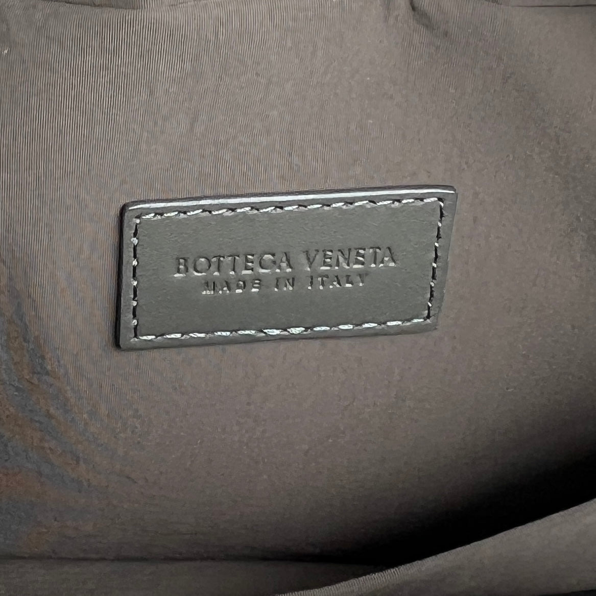 INTRECCIATO CLUTCH 26 IN CORDUROY GRAY CALFSKIN