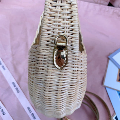 WANDER WICKER BAG 20 IN TAN RATTAN