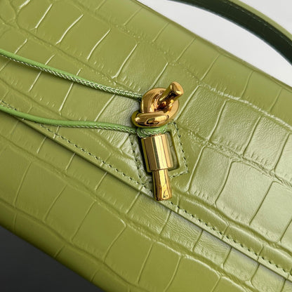ANDIAMO CLUTCH 31 IN BARLEY CORN CROCODILE PATTERN CALFSKIN