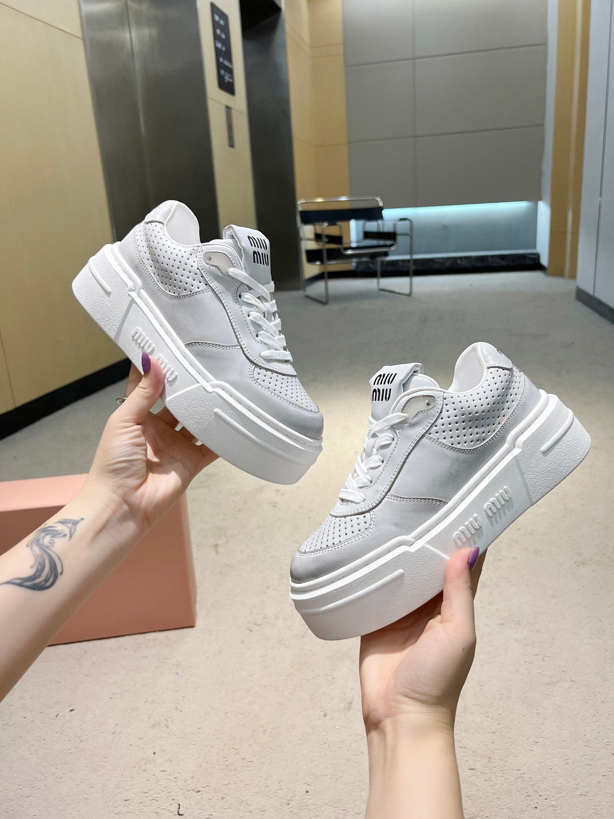 Sneakers Thick-soled Light Gray Cowhide