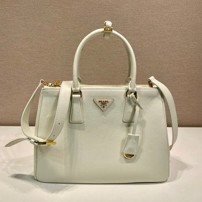 LARGE GALLERIA BAG 32 IN WHITE SMOOTH CALFSKIN GOLD HARDWARE