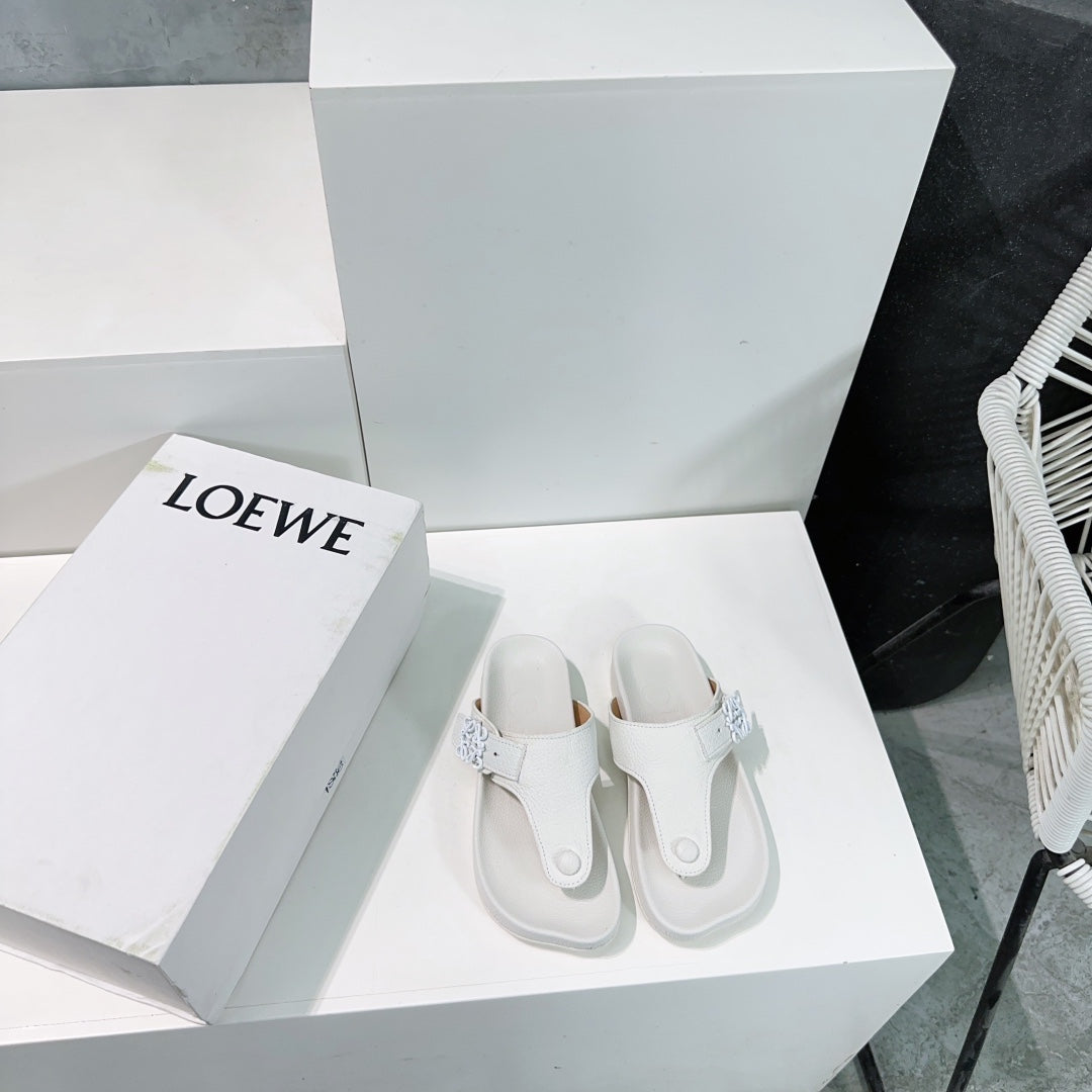 LW THONG SANDALS WHITE CALFSKIN