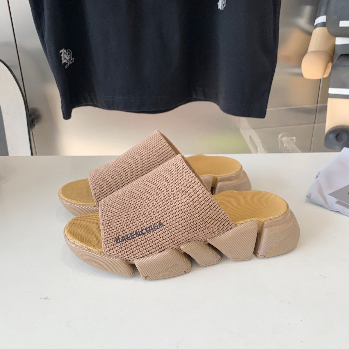 SPEED 2.0 SLIDE SANDAL IN BEIGE RECYCLED KNIT