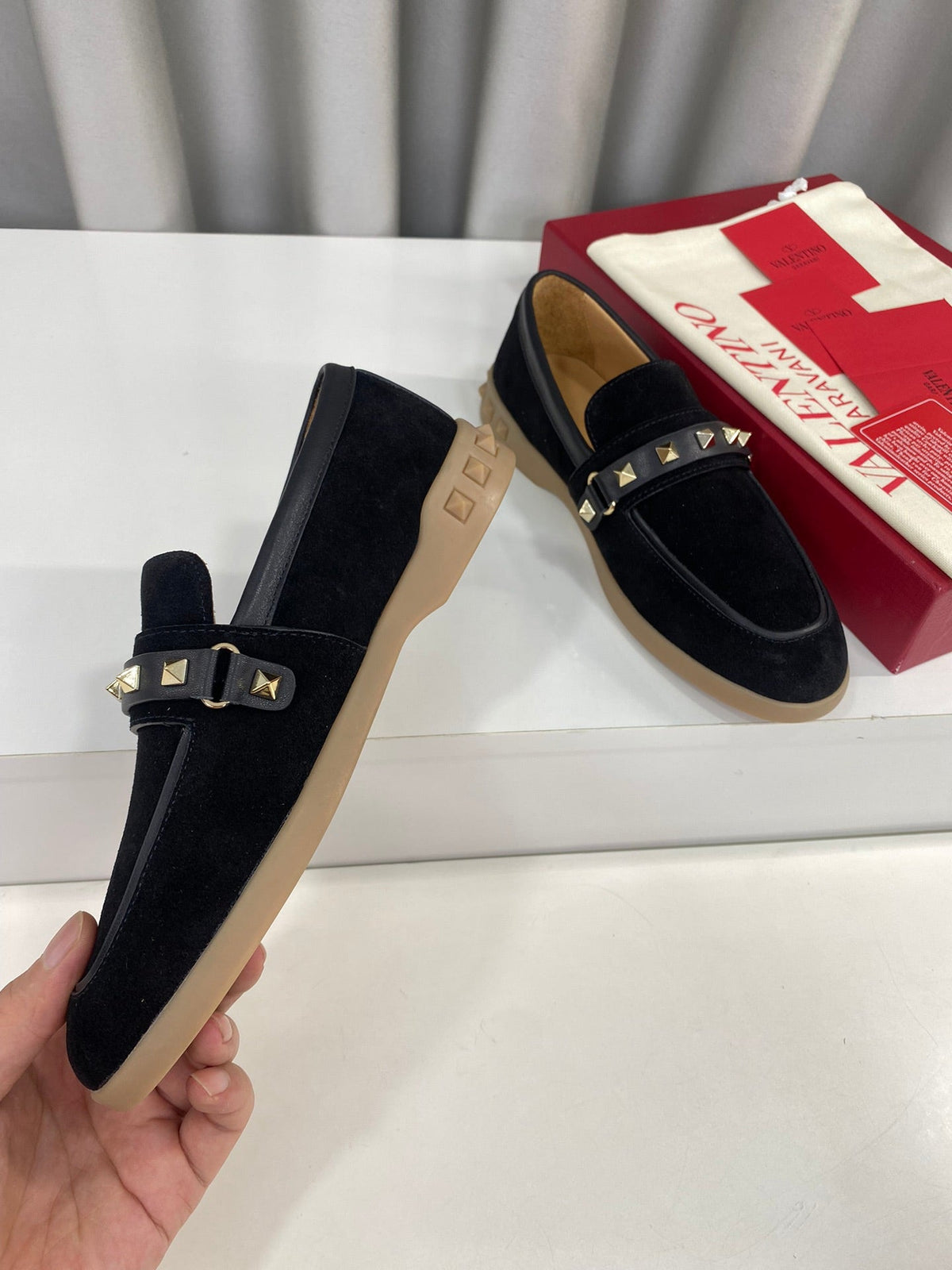 LEISURE FLOWS SPLIT LOAFER IN BLACK SUEDE