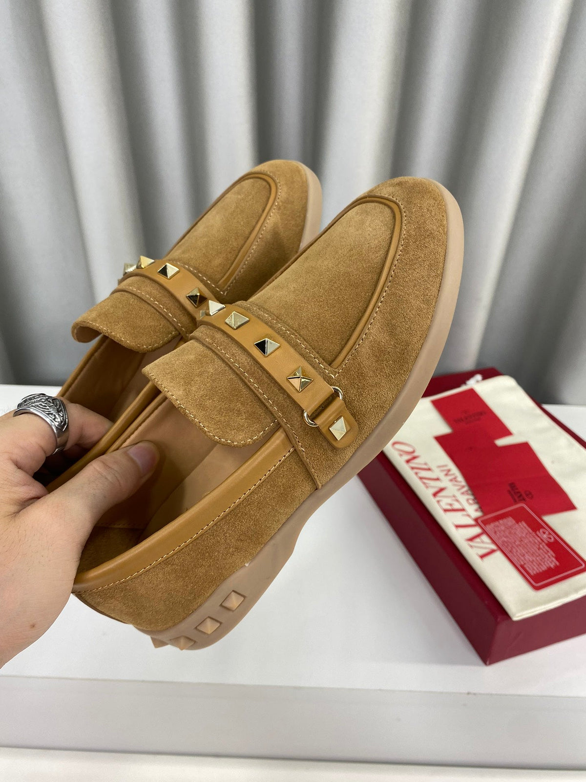 LEISURE FLOWS SPLIT LOAFER IN PEANUT BROWN SUEDE