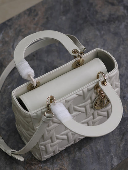 LADY BAG 24 IN WHITE GRAPHIC CANNAGE CALFSKIN PALE GOLD-FINISH METAL CHARMS