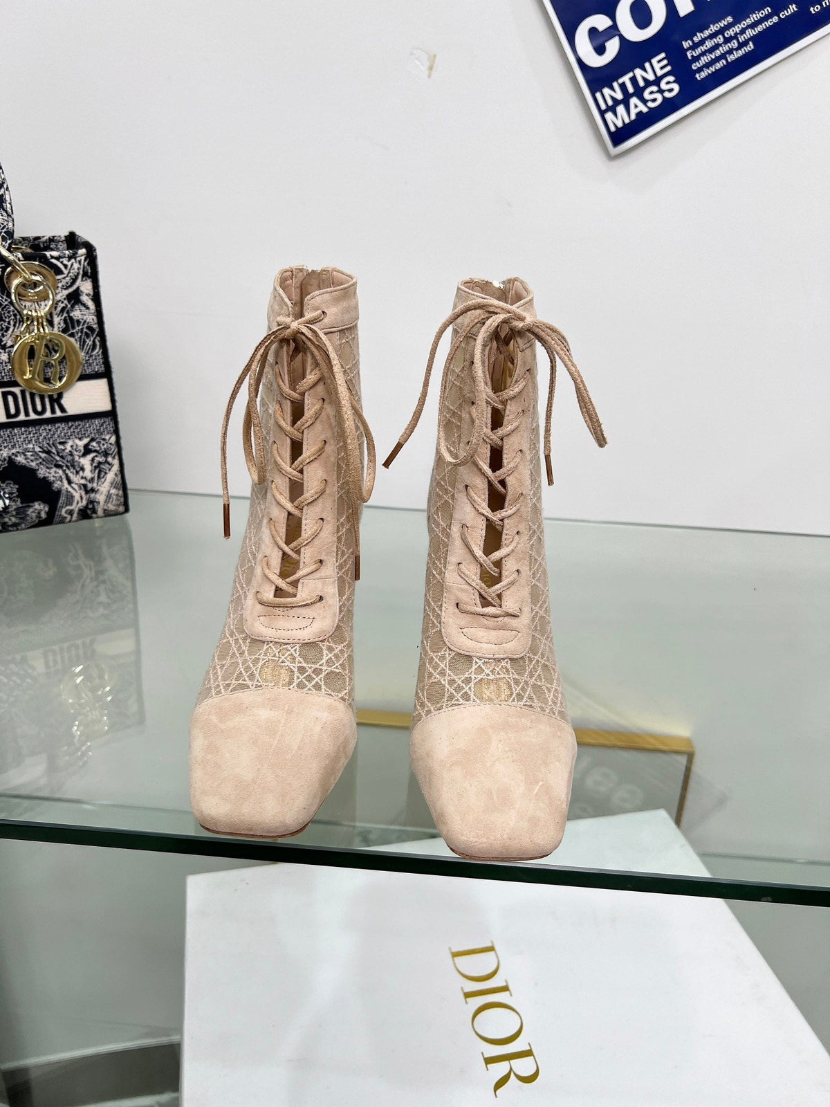 NAUGHTILY-D HEELED ANKLE BOOT IN BISQUE BEIGE CANNAGE MOTIF MESH AND SUEDE 8 CM
