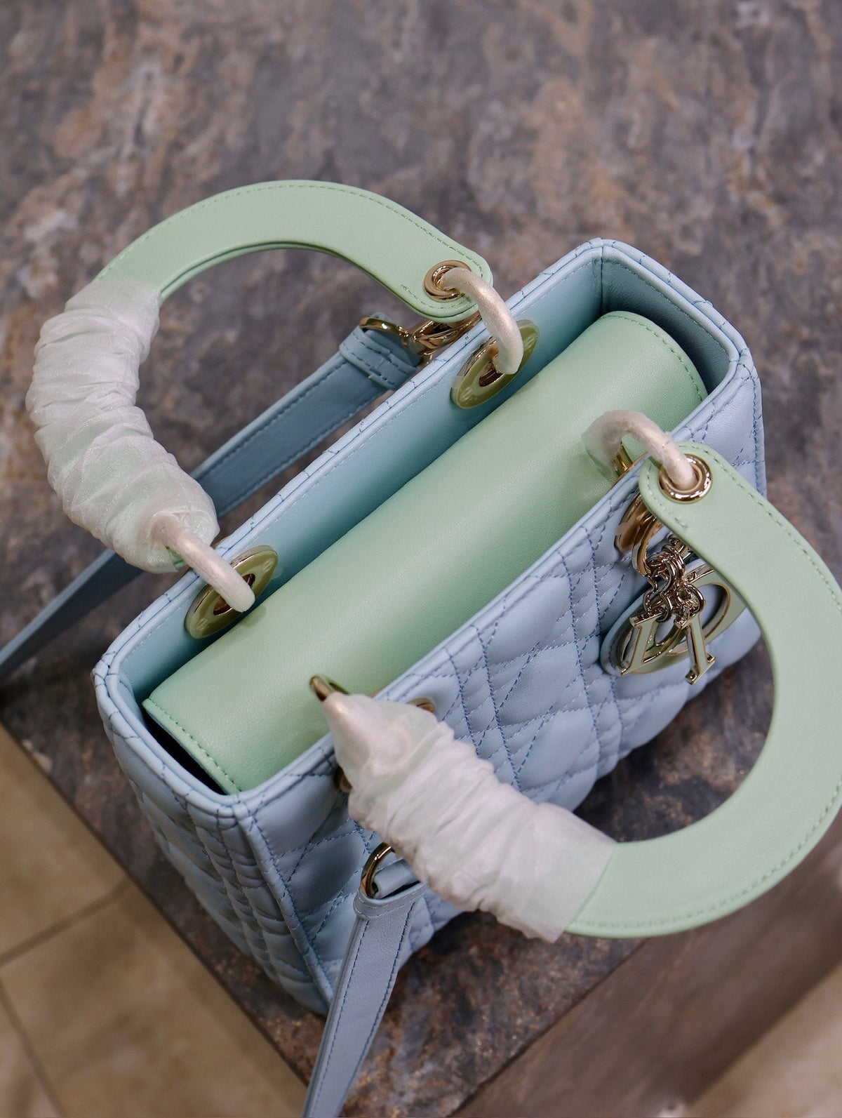 MEDIUM LADY BAG 20 IN BABY BLUE QUILTED MACROCANNAGE CALFSKIN GREEN STRAP