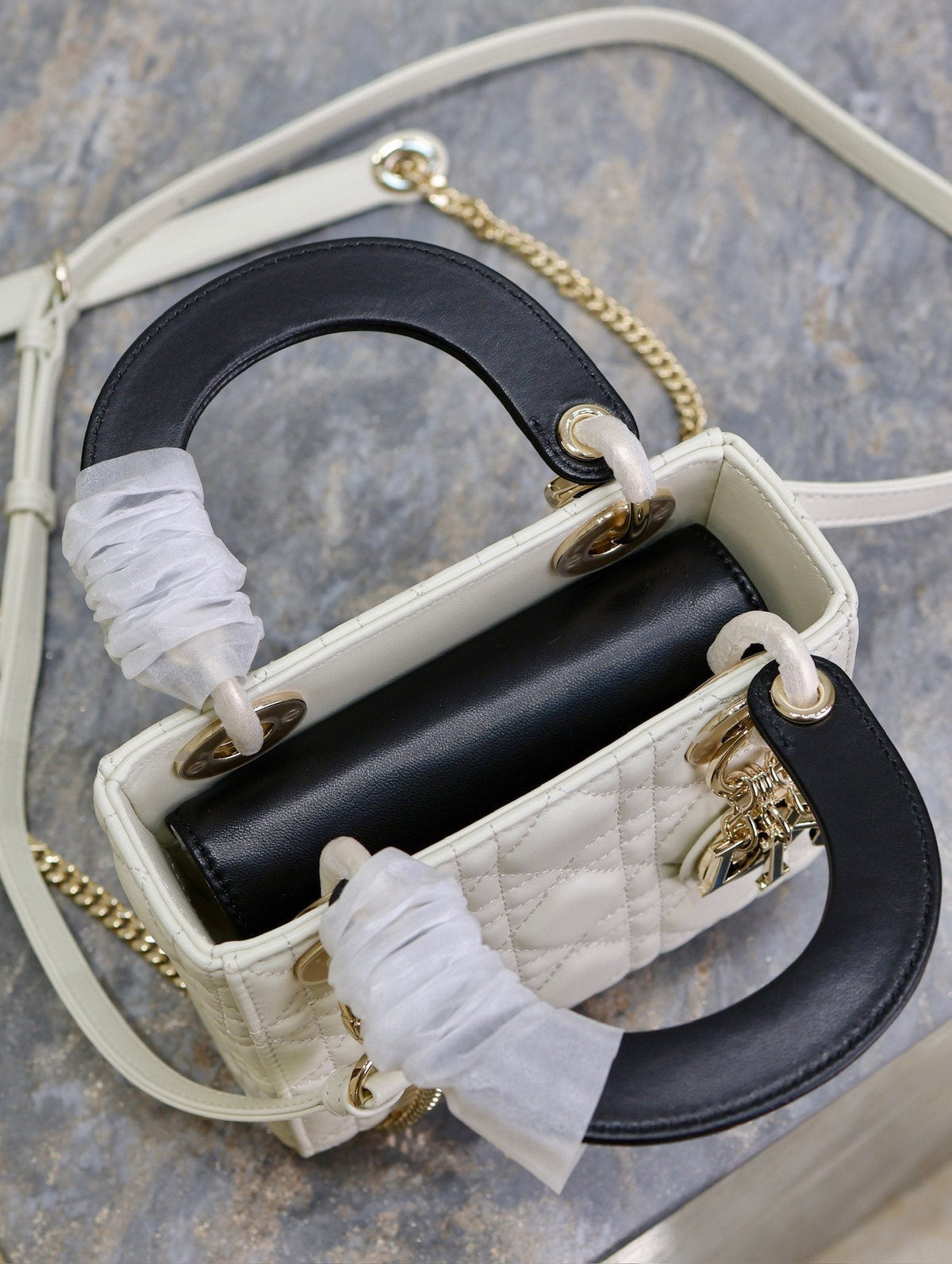 MINI LADY BAG 17 IN WHITE QUILTED MACROCANNAGE CALFSKIN BLACK STRAP