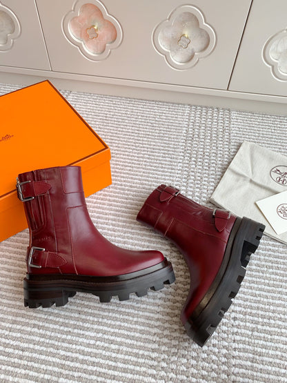 JAIME ANKLE BOOT IN BURGUNDY RED CALFSKIN