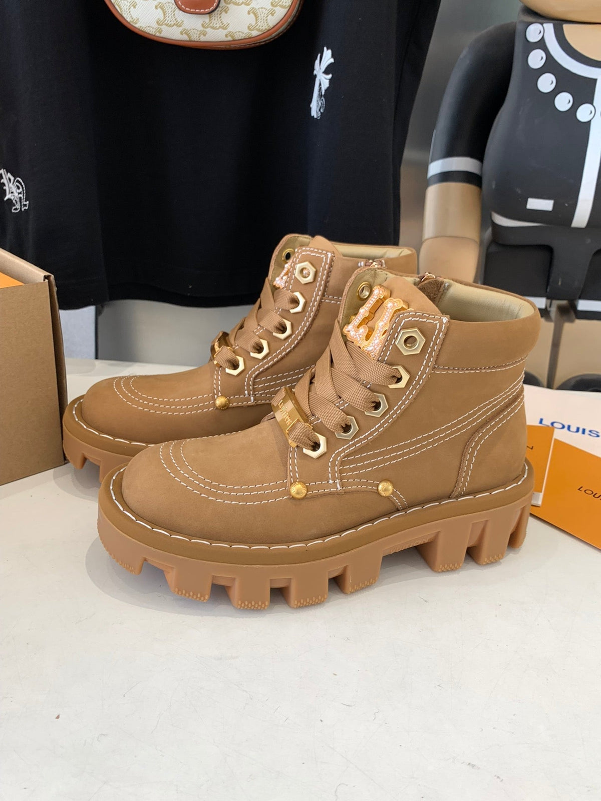 LV CHECKER ANKLE BOOT IN COPPER BROWN SUEDE