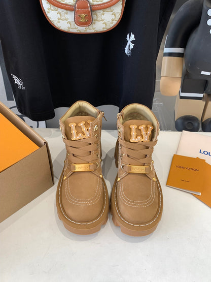 LV CHECKER ANKLE BOOT IN COPPER BROWN SUEDE