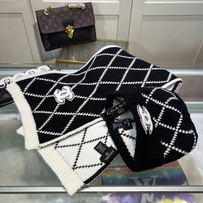 SET HAT AND SCARF IN BLACK MIX WHITE WOOL 422597