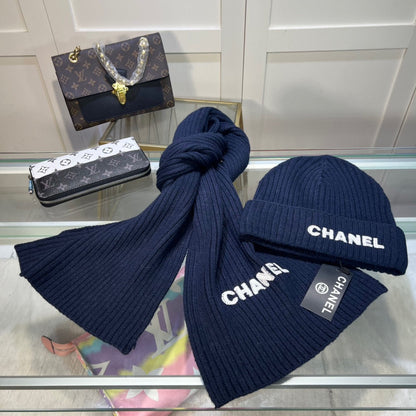 SET HAT AND SCARF IN NAVY BLUE WOOL 422598