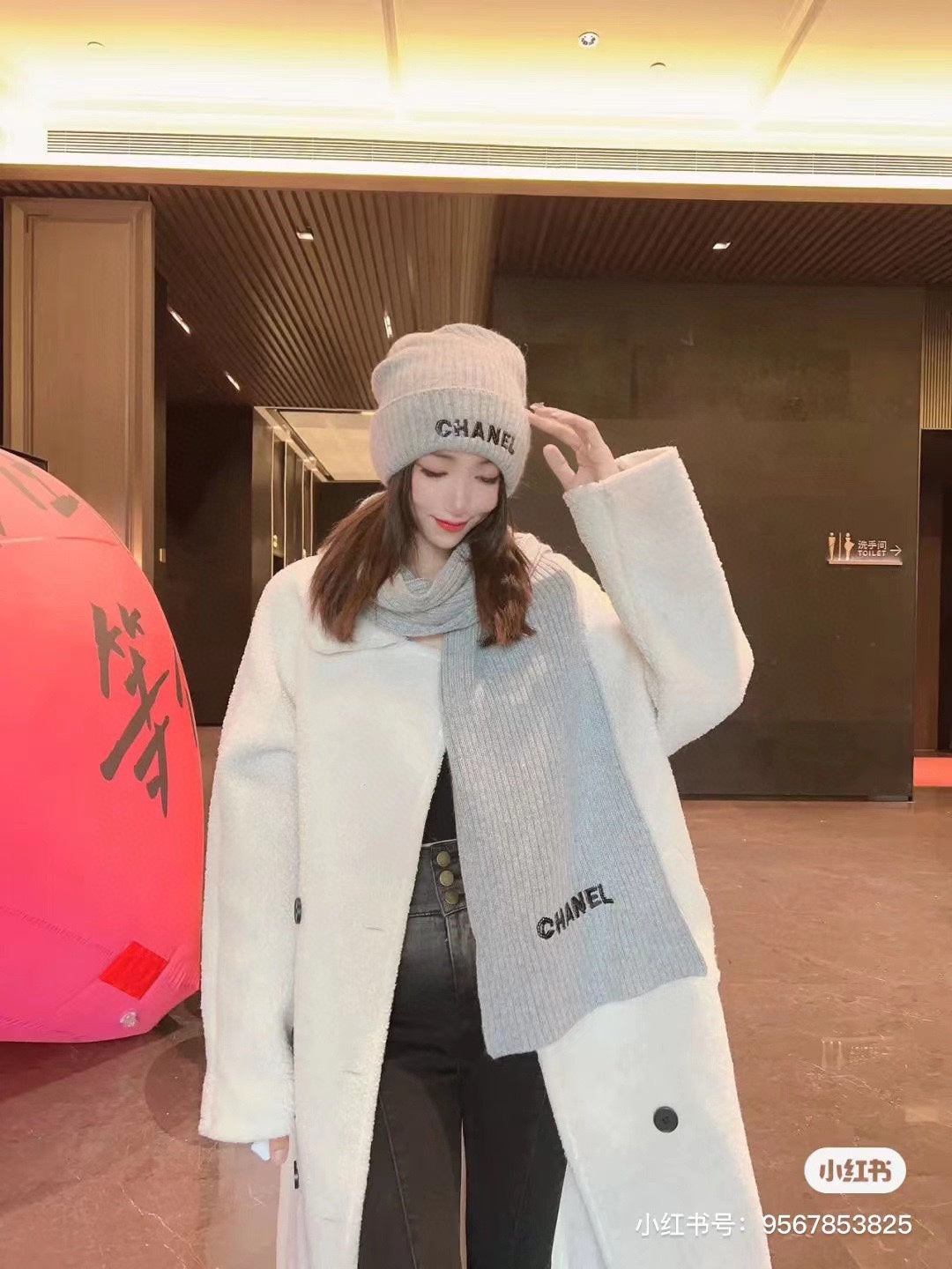 SET HAT AND SCARF IN DOVE GRAY WOOL 422598