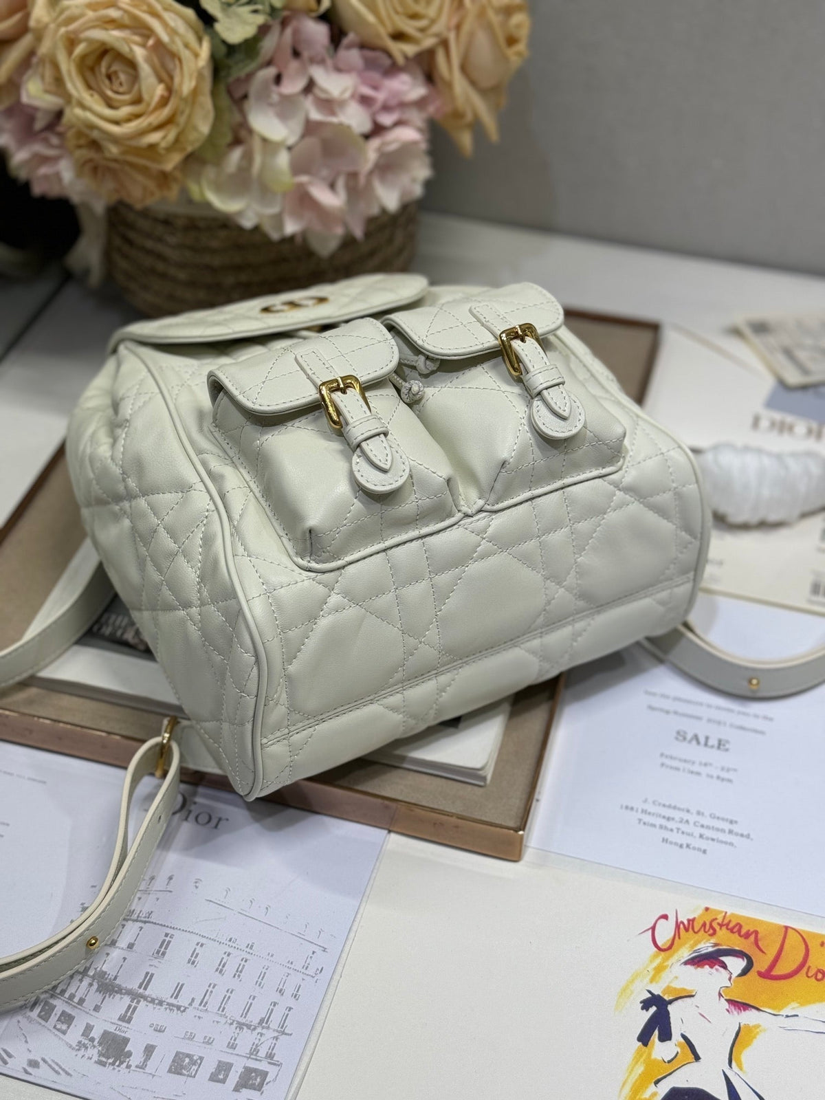 MEDIUM CARO BACKPACK 27 IN WHITE MACROCANNAGE LAMBSKIN