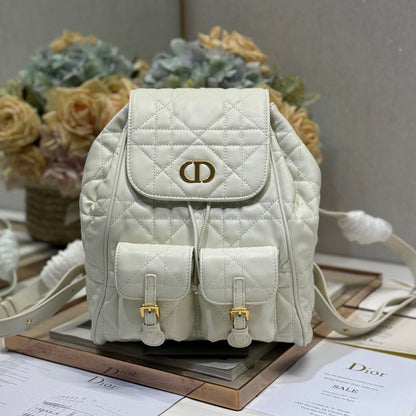 MEDIUM CARO BACKPACK 27 IN WHITE MACROCANNAGE LAMBSKIN