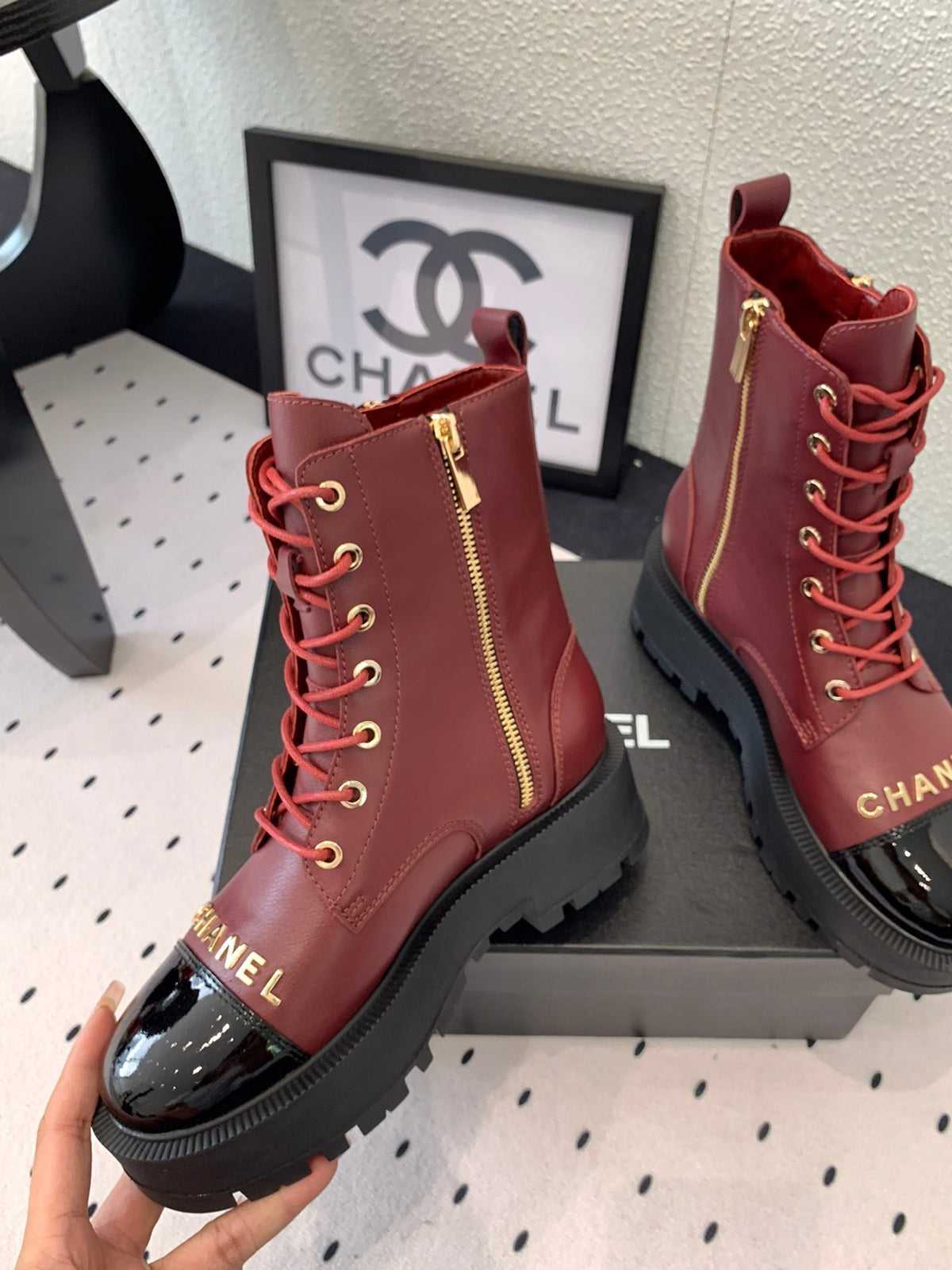 ANKLE BOOTS IN MAHOGANY RED MIX BLACK CALFSKIN