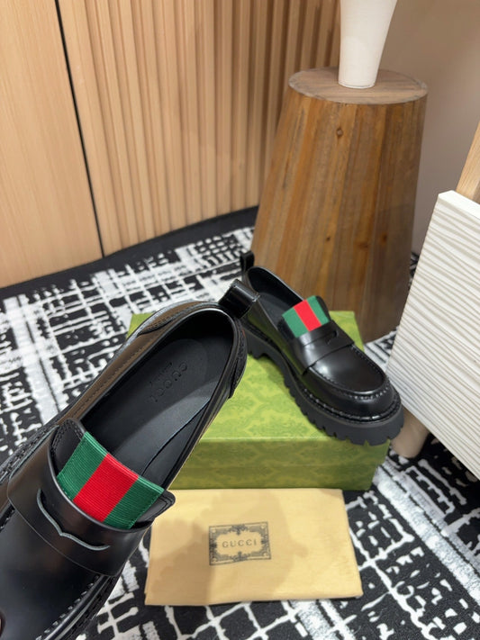 GG LOAFER WITH WEB IN BLACK CALFSKIN