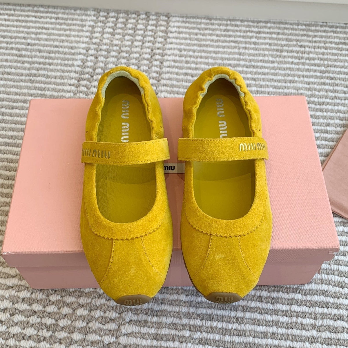 MARY JANE FLATS IN YELLOW SUEDE