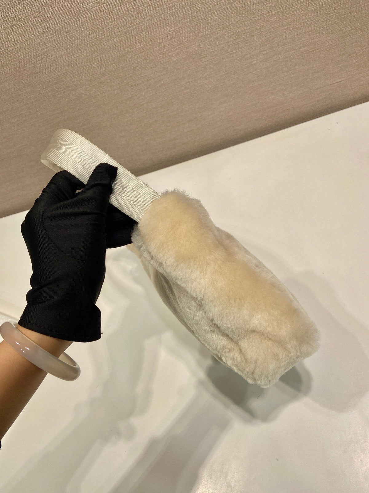 HOBO BAG 23 IN BEIGE RABBIT FUR