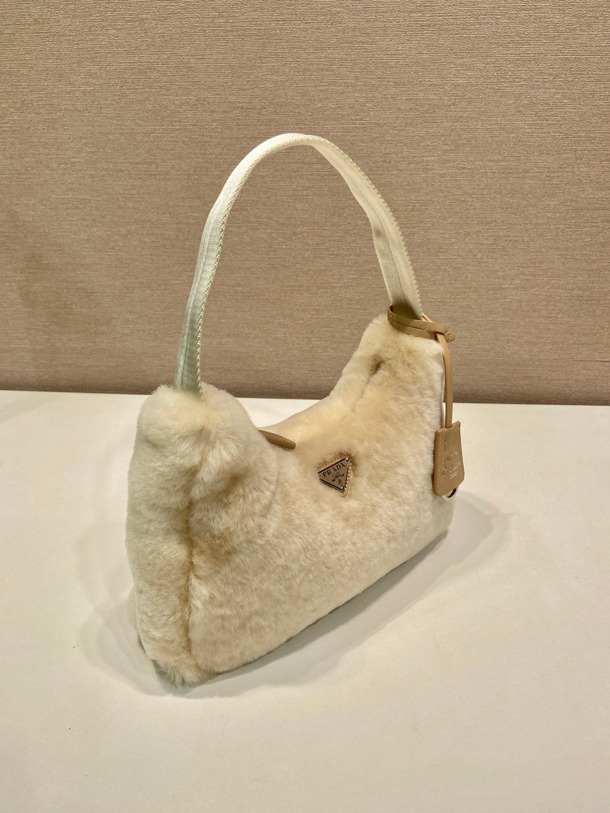 HOBO BAG 23 IN BEIGE RABBIT FUR