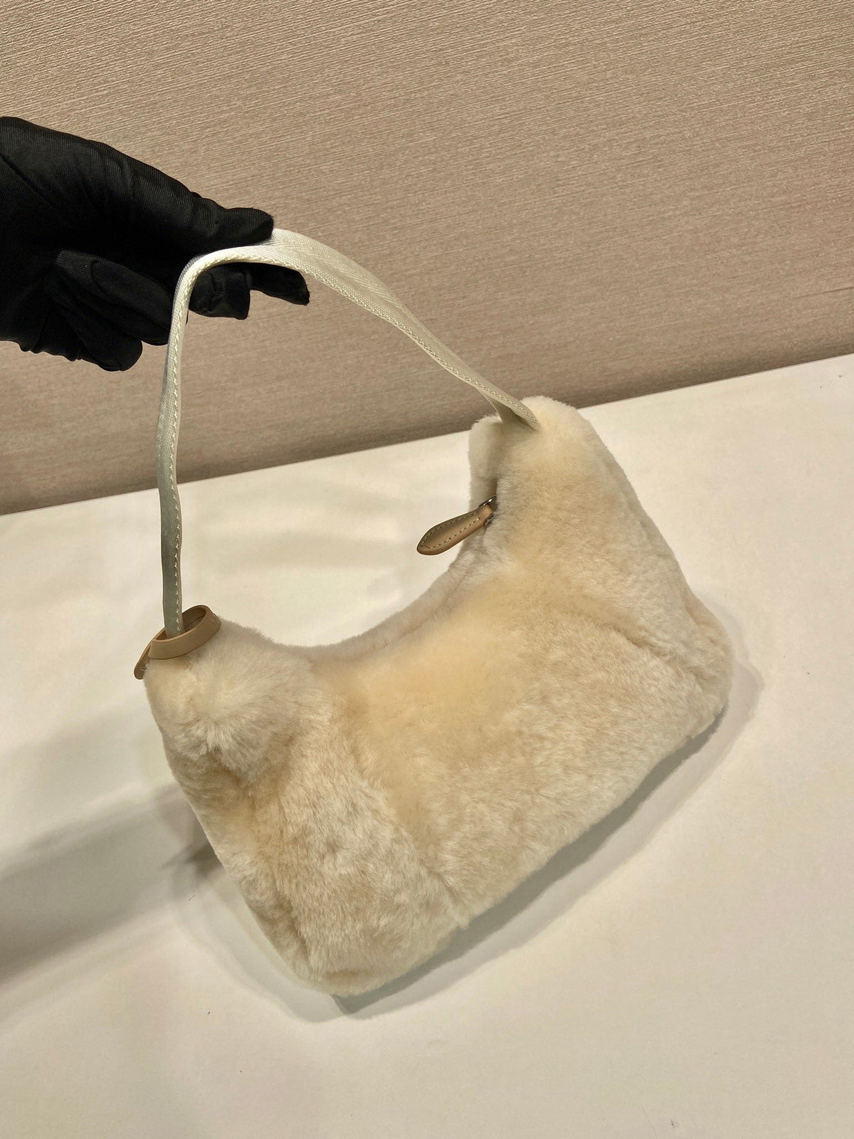 HOBO BAG 23 IN BEIGE RABBIT FUR