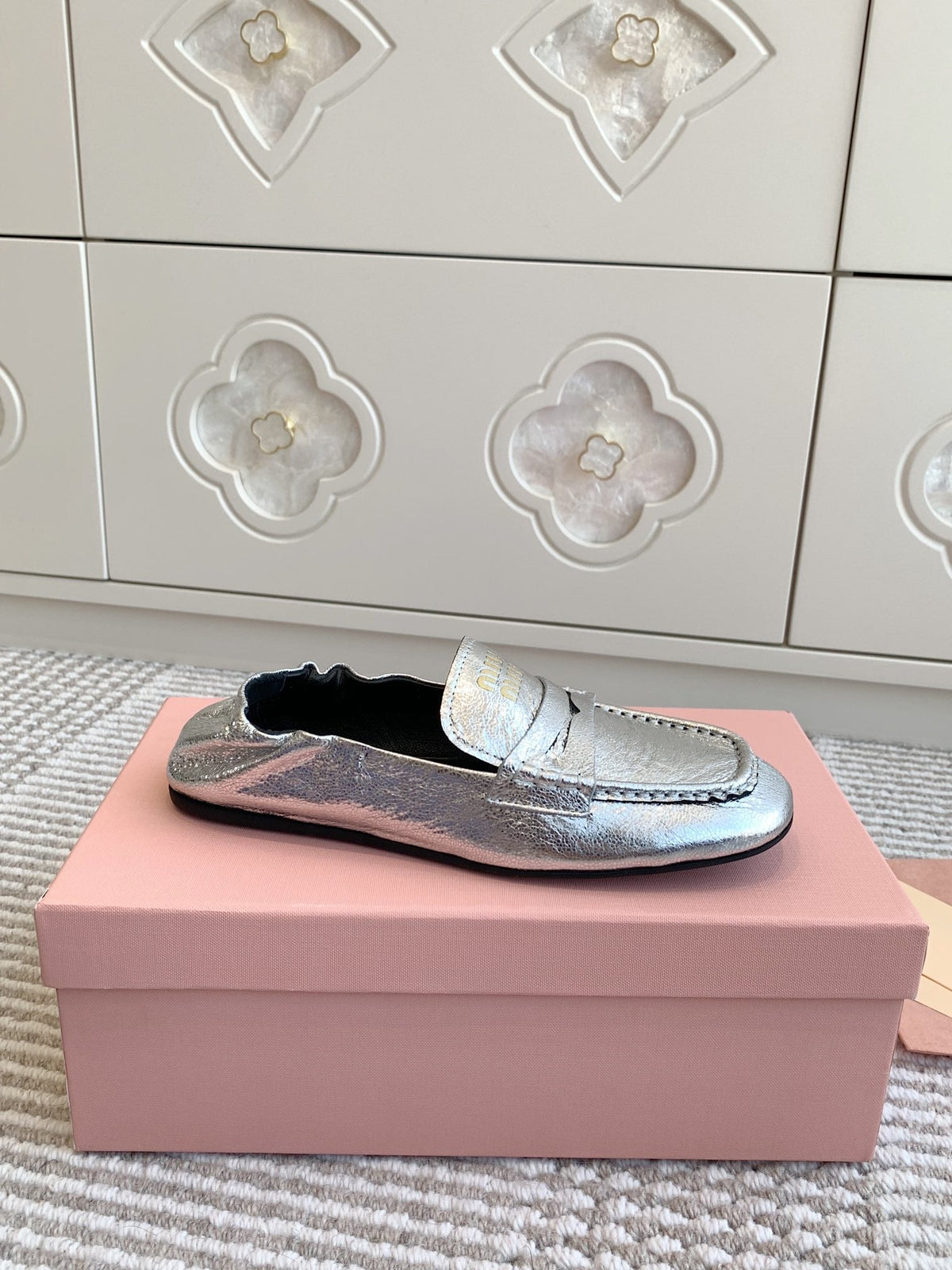 NAPPA LOAFERS IN SILVER METALLIC LAMBSKIN