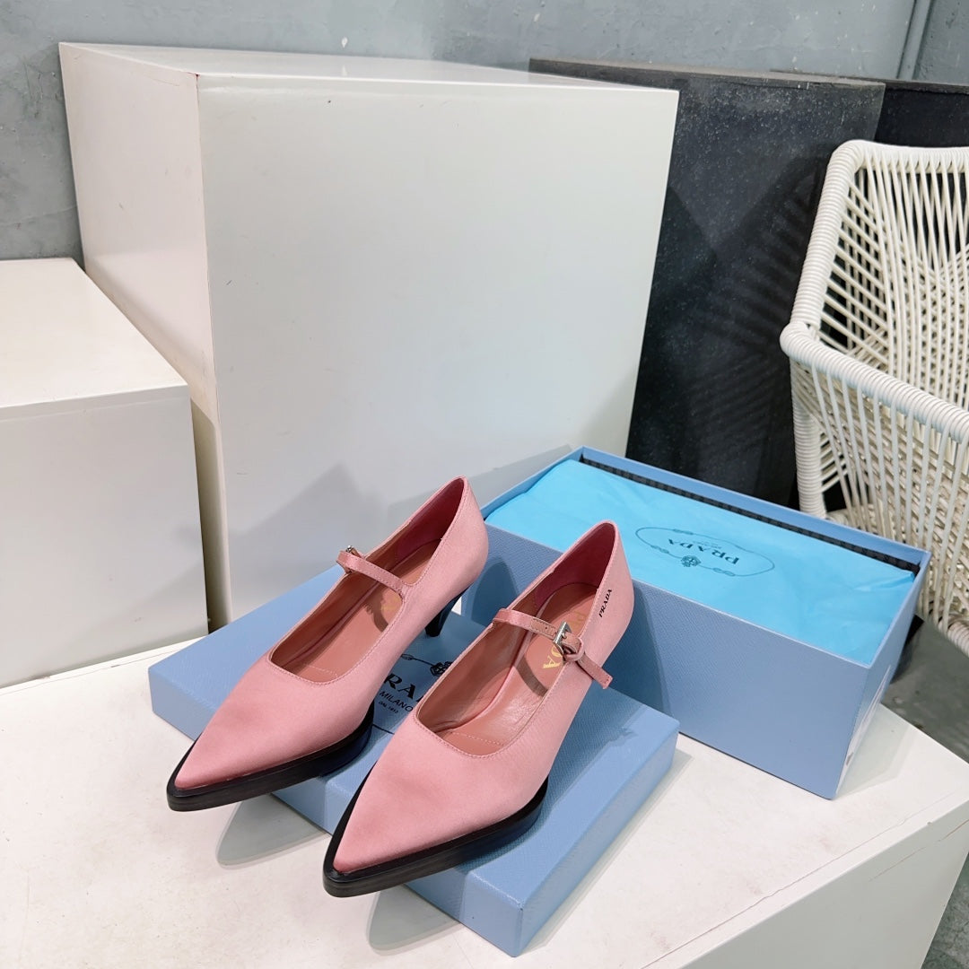 POINTED TOE MEDIUM HEEL PUMPS IN PINK SILK