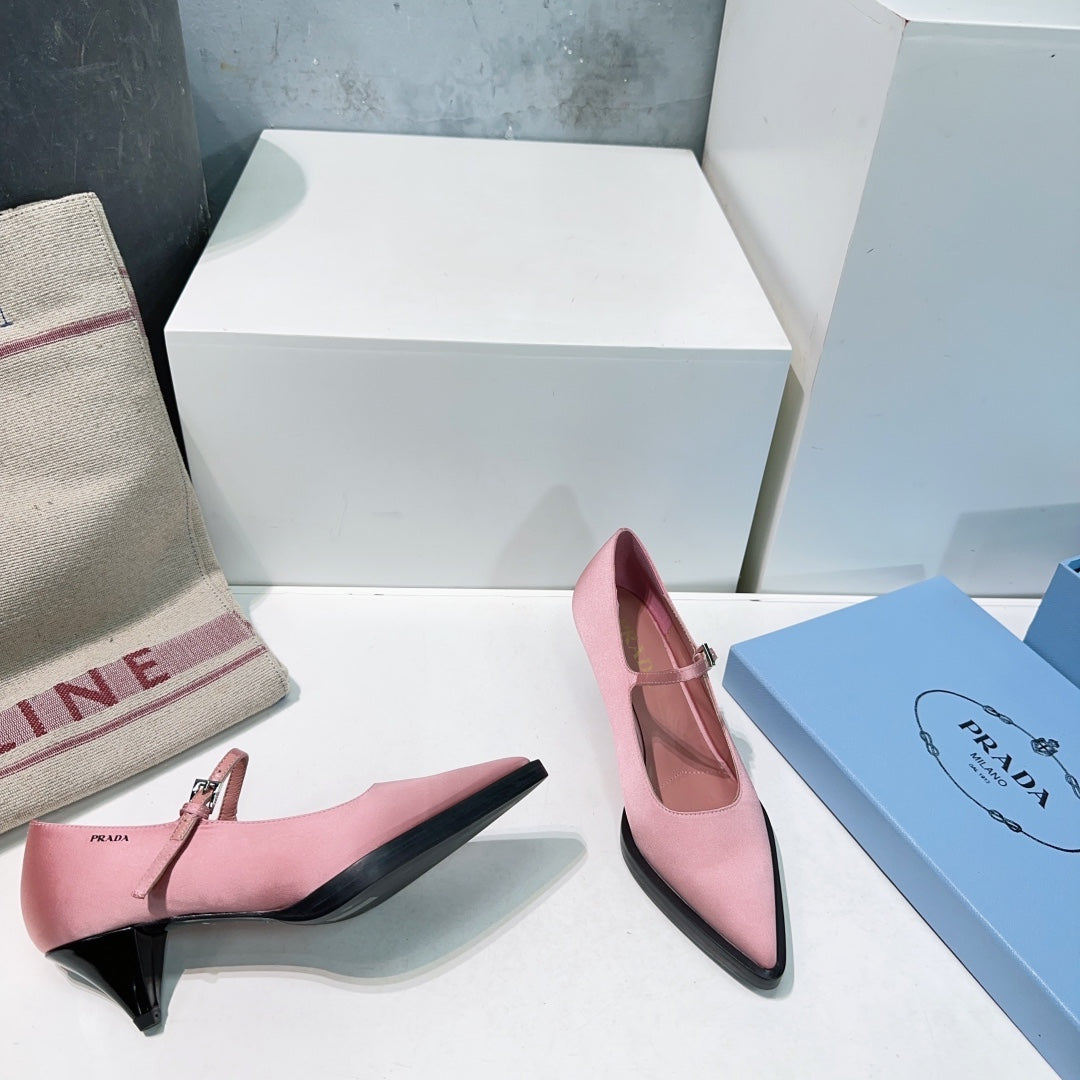 POINTED TOE MEDIUM HEEL PUMPS IN PINK SILK