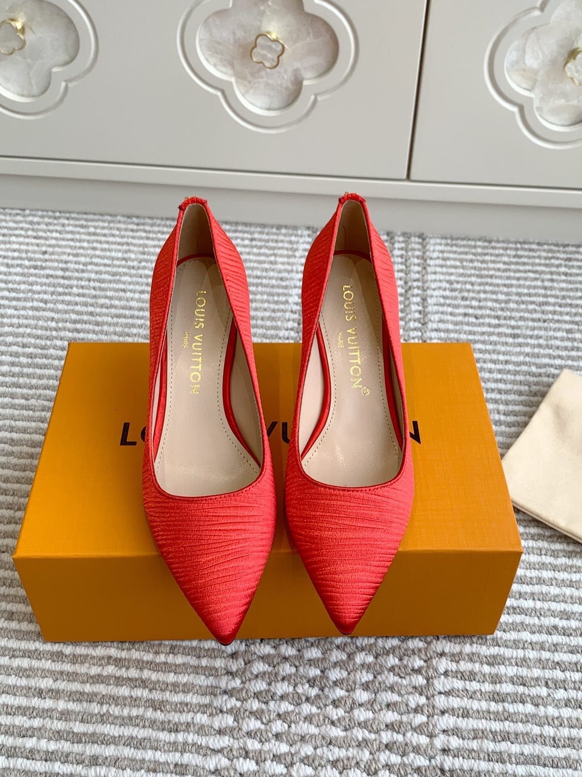 BLOSSOM PUMP 75 MM IN CHERRY RED IMPORTED STRIPED SILK SATIN