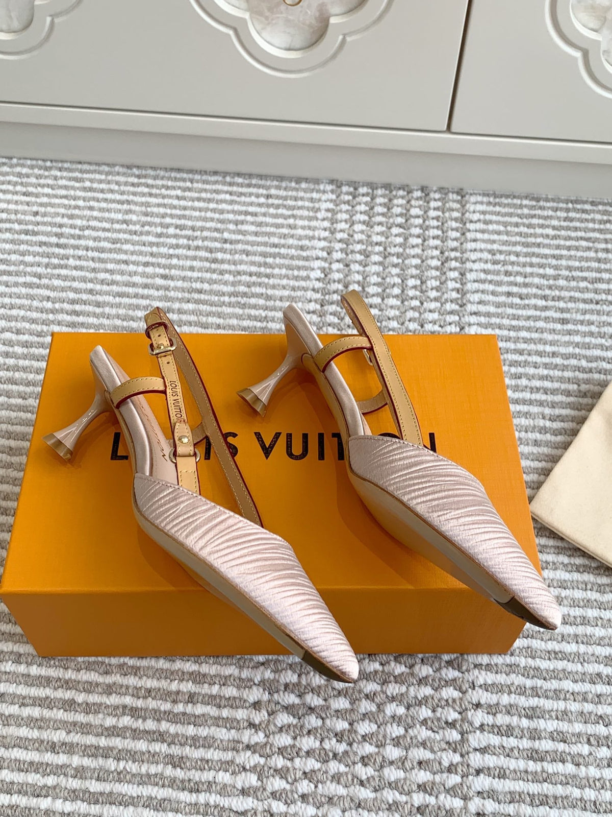 BLOSSOM SLINGBACKS 55 MM IN LIGHT PINK IMPORTED STRIPED SILK SATIN