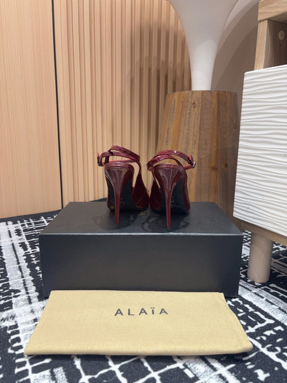 SLINGBACK HEEL 10 CM IN BERRY RED PATENT CALFSKIN