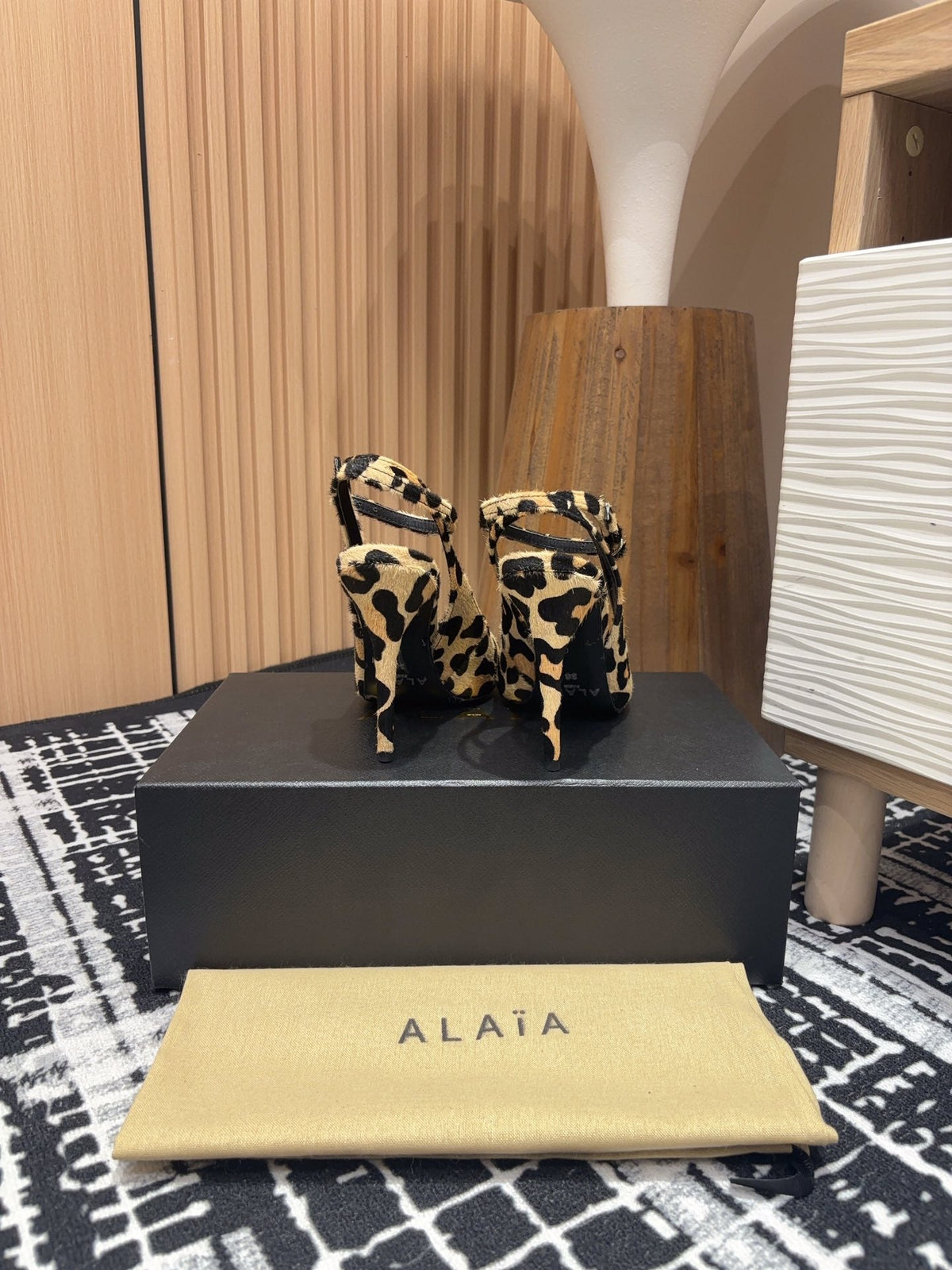 CRYSLEOPARD SLINGBACK HEEL IN PONY HAIR
