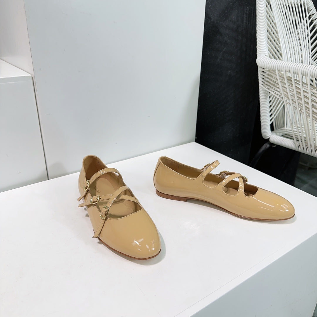 LES BALLERINES CELINE BABIES IN CAMEL BEIGE PATENT CALFSKIN