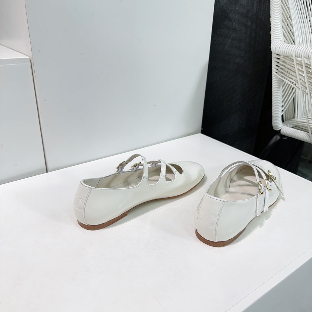 LES BALLERINES CELINE BABIES IN WHITE PATENT CALFSKIN