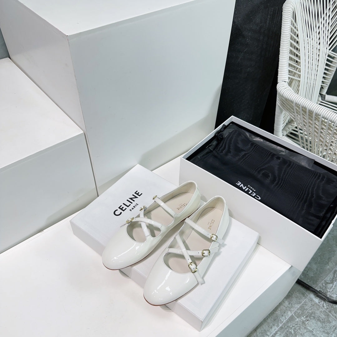 LES BALLERINES CELINE BABIES IN WHITE PATENT CALFSKIN