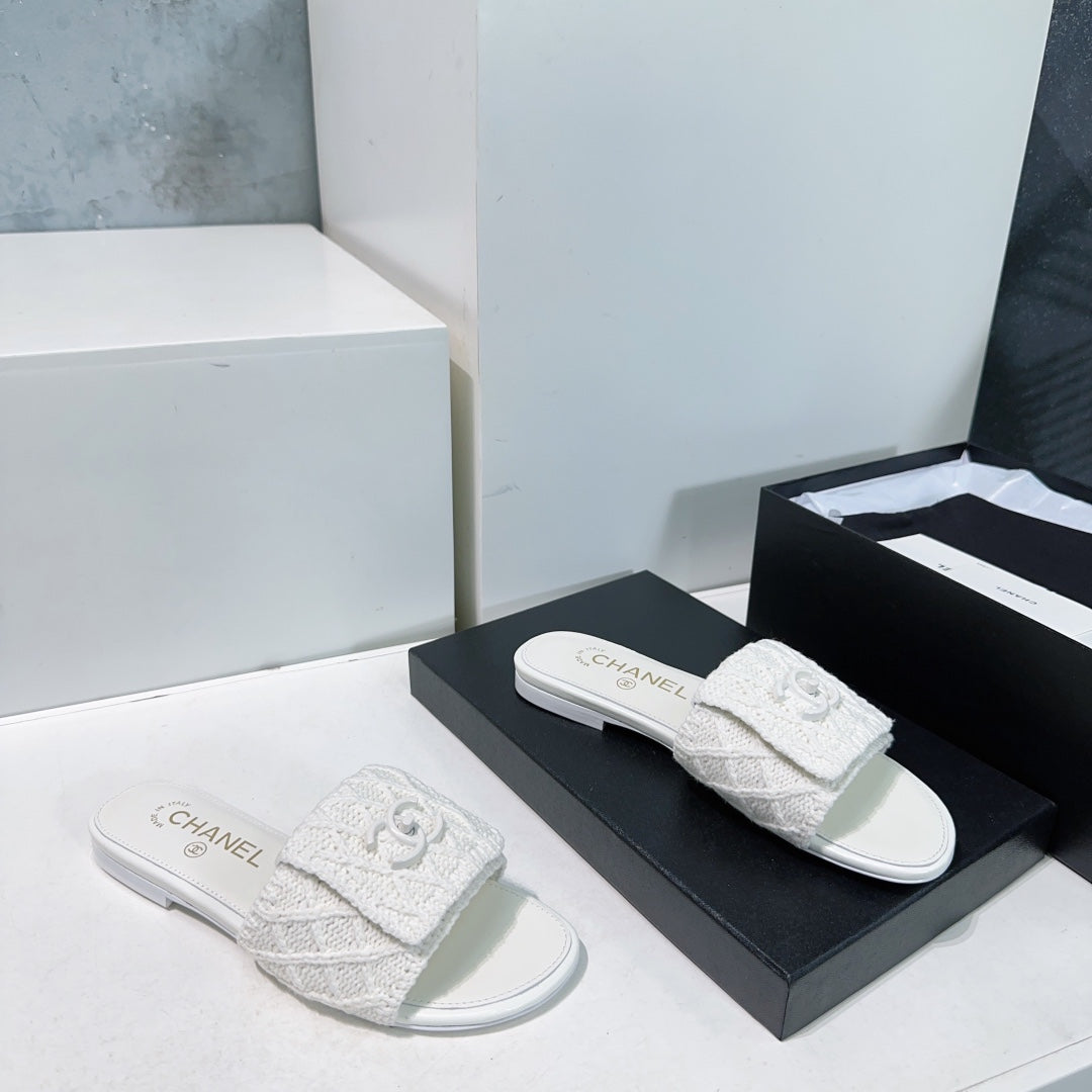 KNIT WHITE FABRIC FLAT SLIDE